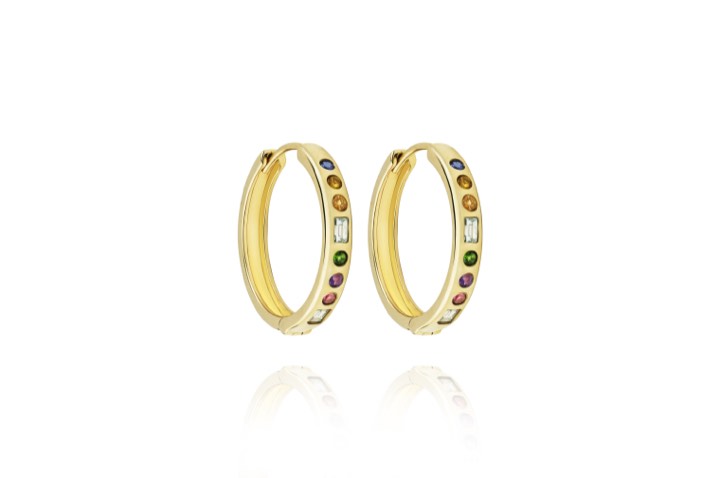 Packshot de boucles d’oreilles pour Van Den Abeele Paris à Paris, France.