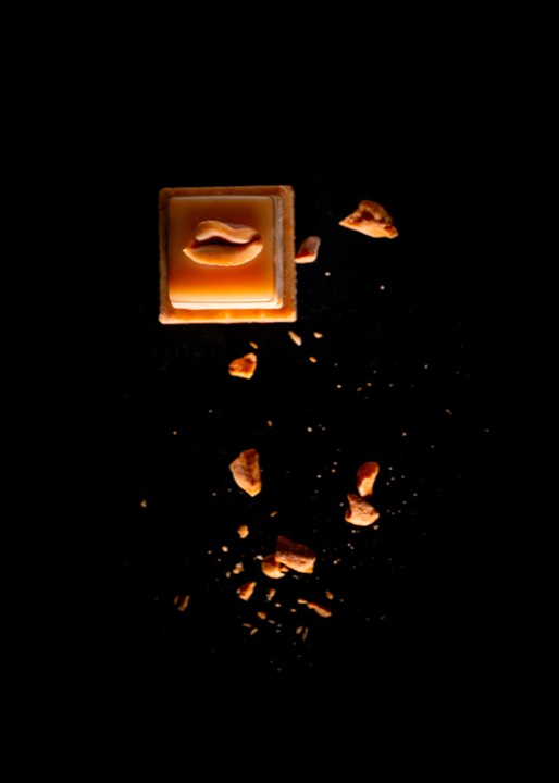 Un dessert sous forme de bouchée vue du dessus pour Miniature Original Food en France.