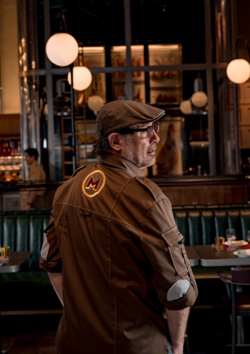Portrait d’un membre de l’équipe du restaurant pour Moutarde à Singapour.