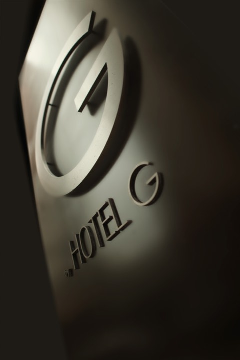 Détail du logo de l’hôtel pour Residence G à Shenzhen, Chine.