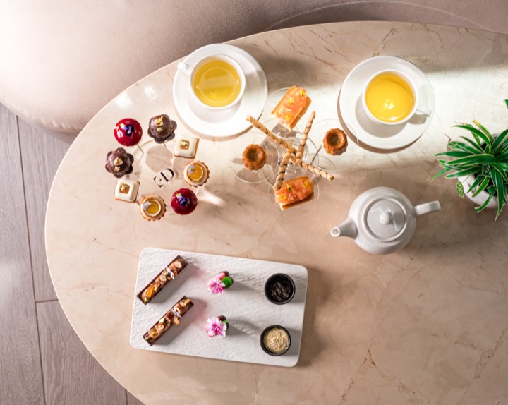 Goûter à l’anglaise vu de dessus pour L’École Ducasse à Bangkok, Thaïlande.